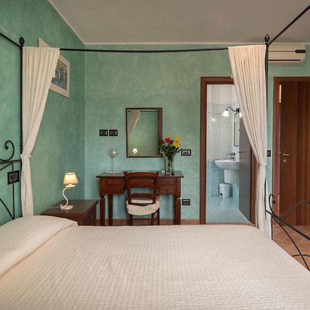 Petrignano B&B Villa Barbarossa מראה חיצוני תמונה