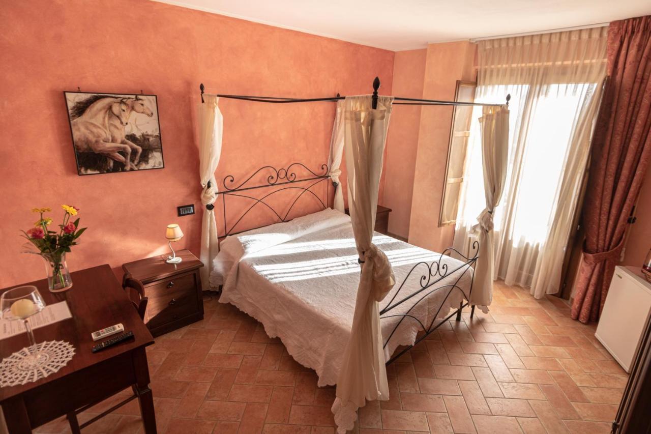 Petrignano B&B Villa Barbarossa מראה חיצוני תמונה
