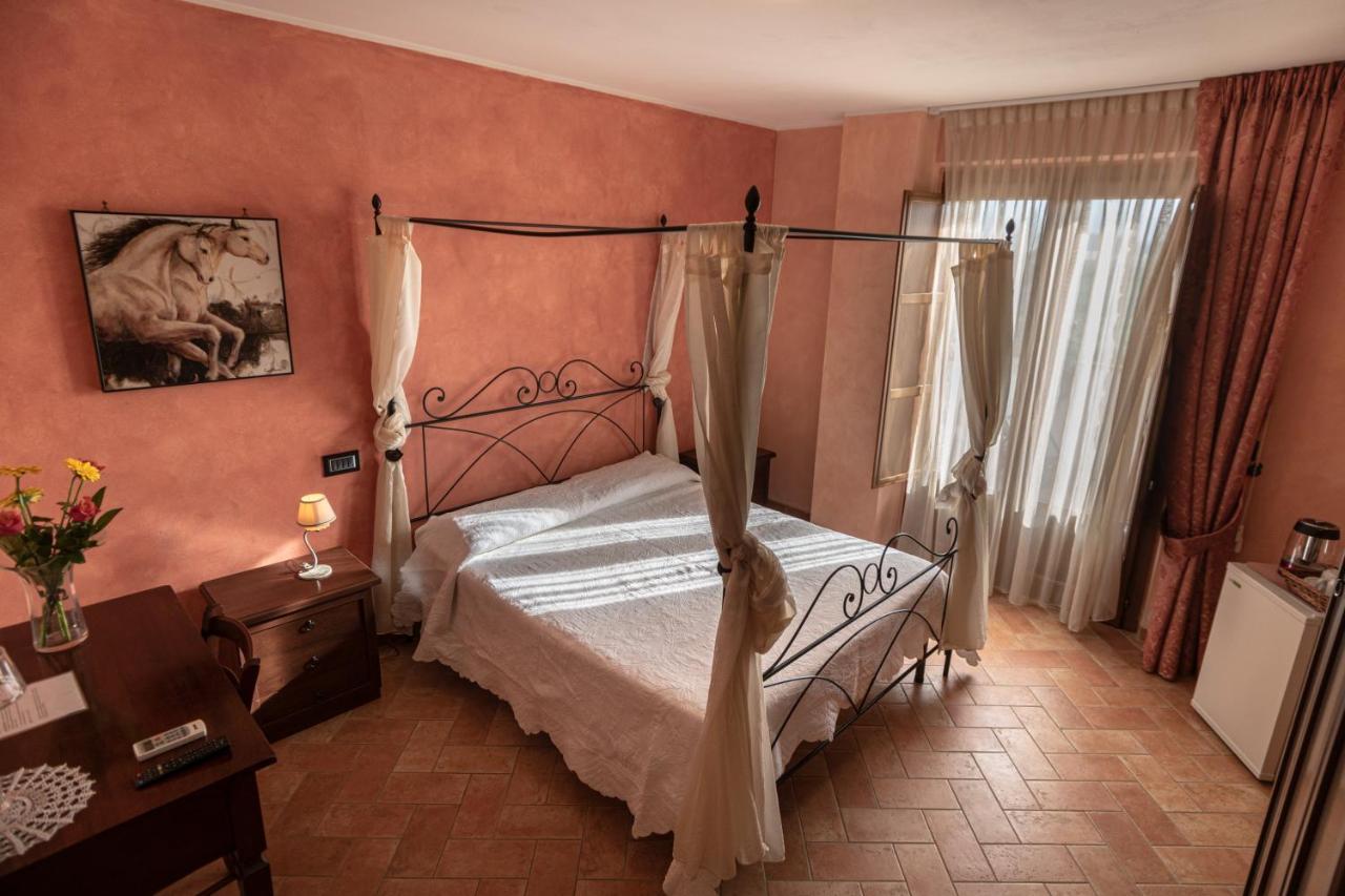 Petrignano B&B Villa Barbarossa מראה חיצוני תמונה