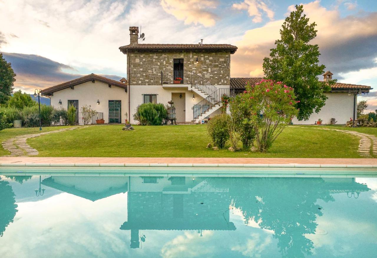 Petrignano B&B Villa Barbarossa מראה חיצוני תמונה