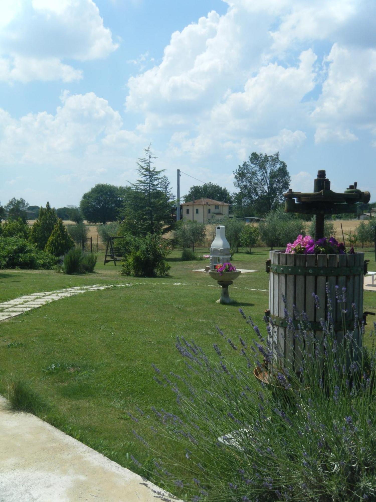Petrignano B&B Villa Barbarossa מראה חיצוני תמונה